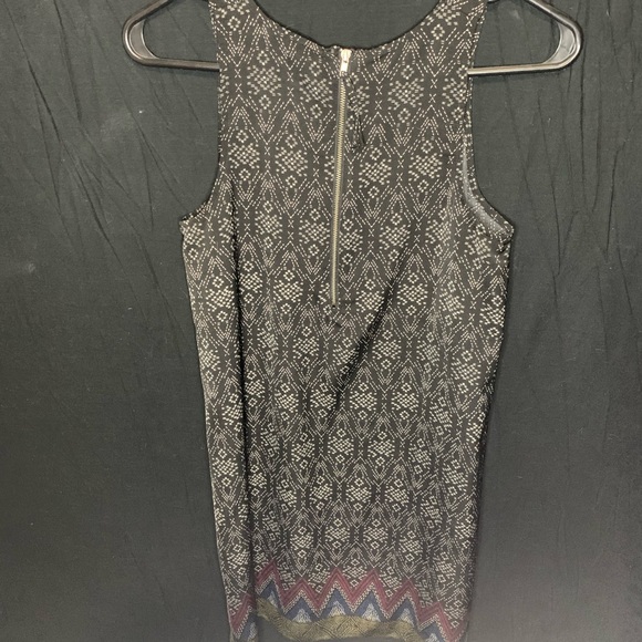 Pattern Dress - Picture 2 of 3